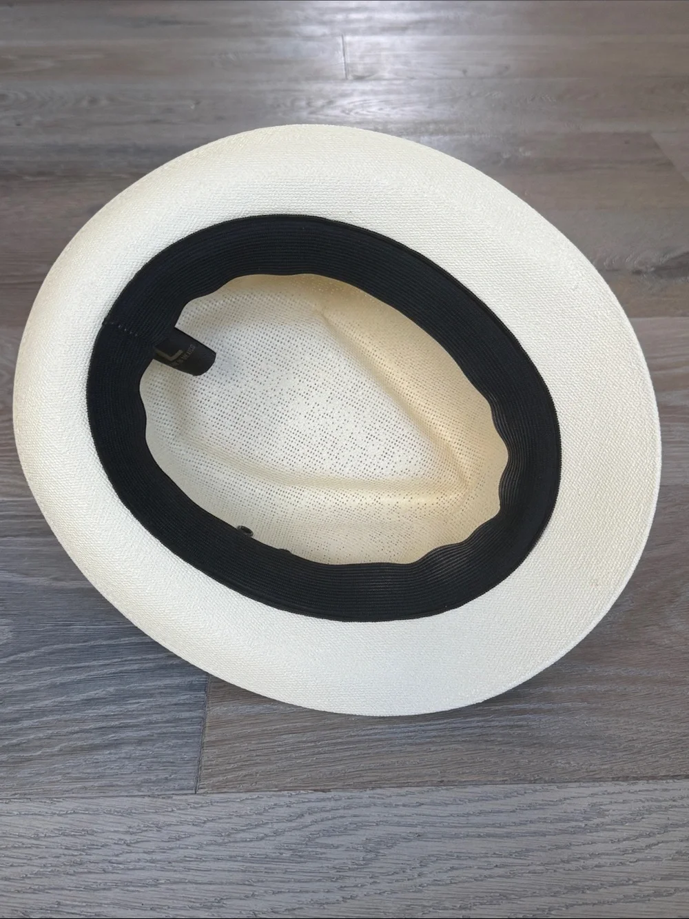 Unisex Breathable Cream Fedora with Black Band, 4 Vents, Elastic Inside Band